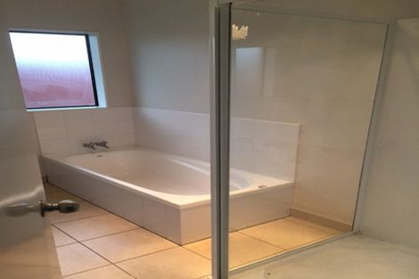 Photo of property in 2b Matheson Street, Papakura, 2110