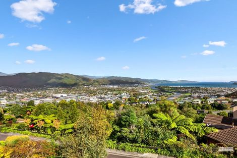 Photo of property in 94 Viewmont Drive, Harbour View, Lower Hutt, 5010