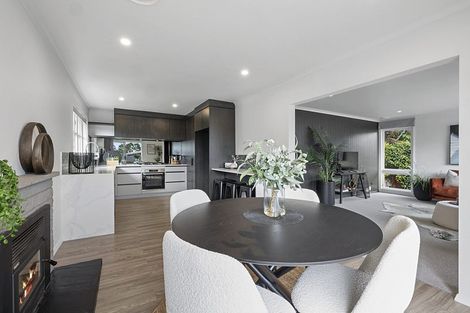 Photo of property in 390 Mangorei Road, Merrilands, New Plymouth, 4312