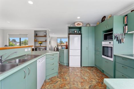 Photo of property in 14 Manuera Place, Ohope, 3121