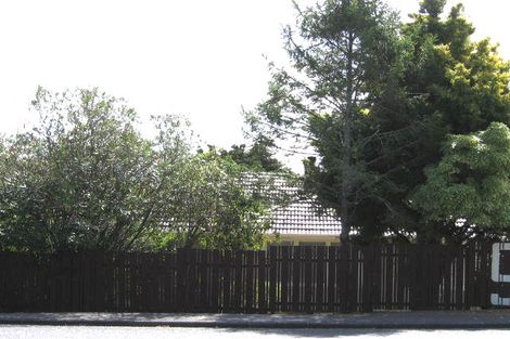 Photo of property in 99 Godley Road, Green Bay, Auckland, 0604