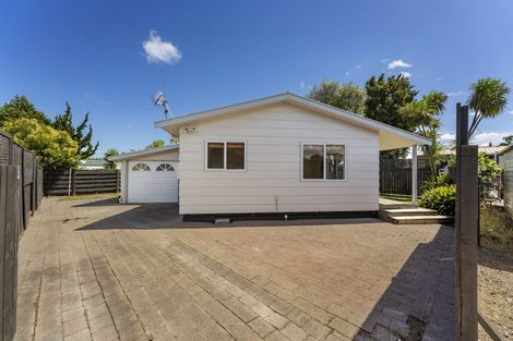 Photo of property in 5 Newton Place, Westbrook, Palmerston North, 4412