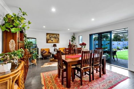 Photo of property in 22 Koromiko Street, Inglewood, 4330