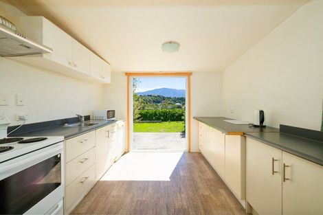 Photo of property in 14 Yarmouth Street, Kaikoura, 7300