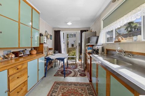 Photo of property in 21 Blackmore Street, Lynmouth, New Plymouth, 4310