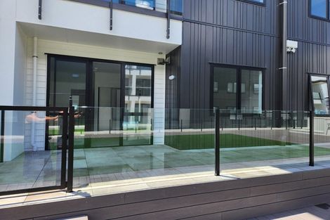 Photo of property in 13/11 Carlos Drive, Flat Bush, Auckland, 2016