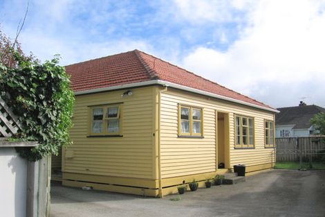 Photo of property in 517 Riverside Drive North, Fairfield, Lower Hutt, 5011