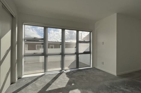 Photo of property in 274 Lake Road, Hauraki, Auckland, 0622