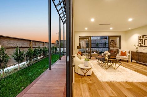 Photo of property in 1 Dorset Down Drive, Karaka, 2580