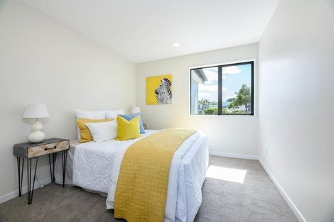 Photo of property in 12b September Place, Forrest Hill, Auckland, 0620