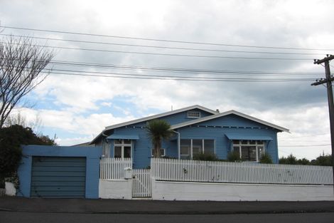 Photo of property in 12 Morley Street, New Plymouth, 4310