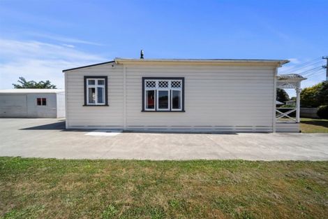 Photo of property in 106 Manawapou Road, Hawera, 4610