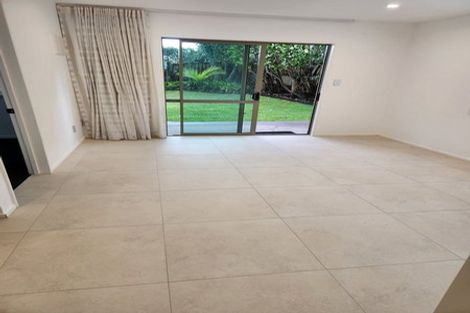 Photo of property in 28 Ballymore Drive, Pinehill, Auckland, 0632