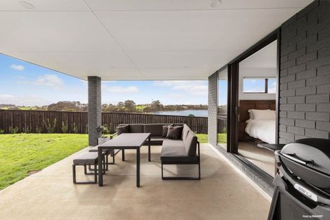 Photo of property in 8 Omahuru Road, Glenbrook, 2681