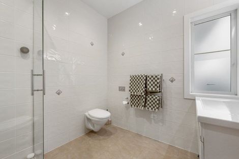 Photo of property in 75 Brougham Street, New Plymouth, 4310