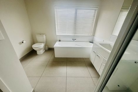 Photo of property in 18 Castellina Drive, Karaka, Papakura, 2113