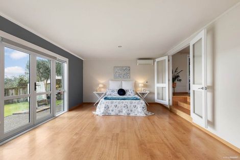 Photo of property in 19 Newhaven Terrace, Mairangi Bay, Auckland, 0630
