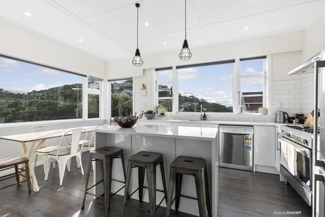 Photo of property in 59 Houghton Bay Road, Houghton Bay, Wellington, 6023