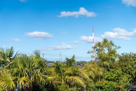Photo of property in 14b Waimumu Road, Massey, Auckland, 0614