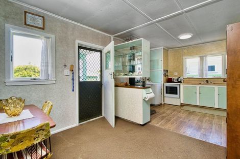 Photo of property in 37 Hillary Crescent, Maraenui, Napier, 4110