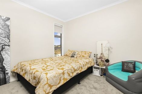 Photo of property in 12 Peet Row, Pokeno, 2471