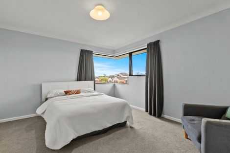 Photo of property in 41 Royal Oak Drive, Kelvin Grove, Palmerston North, 4414