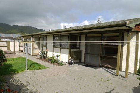 Photo of property in 63a Ngaio Road, Waikanae, 5036