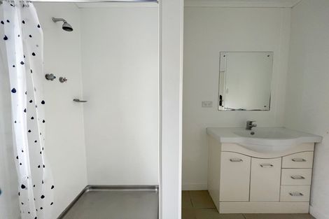 Photo of property in 30b Selwyn Road, Cockle Bay, Auckland, 2014