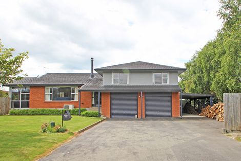 Photo of property in 17 Whitestone Crescent, Weston, Oamaru, 9401