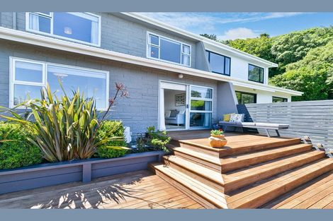 Photo of property in 12 Middlesex Place, Northland, Wellington, 6012