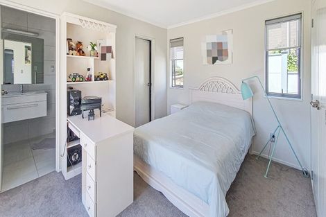 Photo of property in 77 Totara Views Drive, Silverdale, 0932