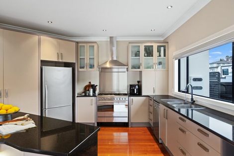 Photo of property in 10 Ascot Way, Orewa, 0931