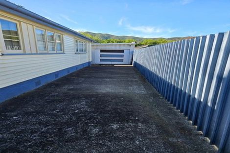 Photo of property in 130 Naenae Road, Naenae, Lower Hutt, 5011