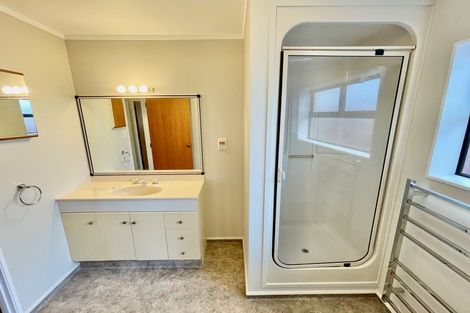 Photo of property in 2/1345 Dominion Extension, Mount Roskill, Auckland, 1041