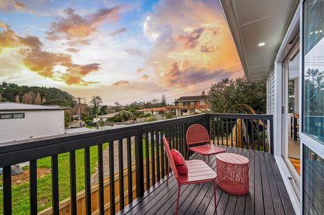 Photo of property in 2 Lowtherhurst Road, Massey, Auckland, 0614