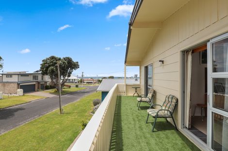 Photo of property in 27 Ocean View Road, Waihi Beach, 3611