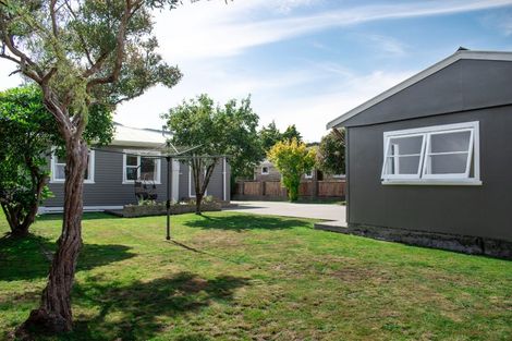 Photo of property in 63 Wood Street, Wainuiomata, Lower Hutt, 5014