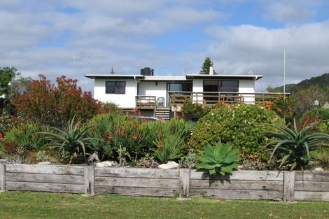 Photo of property in 4 Harsant Avenue, Hahei, Whitianga, 3591