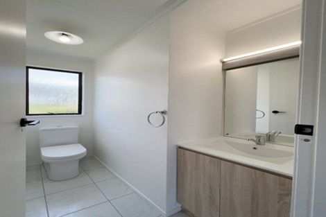 Photo of property in 131 Oaktree Avenue, Browns Bay, Auckland, 0630