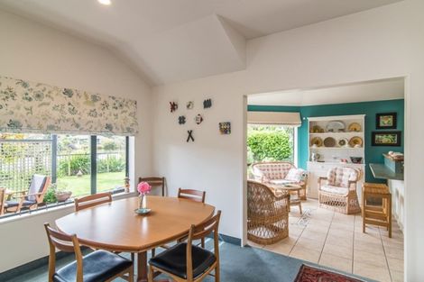 Photo of property in 17 Lorna Irene Drive, Raumati South, Paraparaumu, 5032