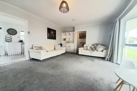 Photo of property in 28 Apollo Parade, Milson, Palmerston North, 4414