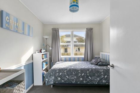 Photo of property in 60 Horoeka Street, Stokes Valley, Lower Hutt, 5019