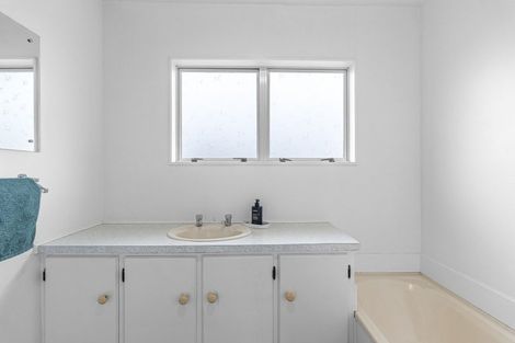 Photo of property in 219 Parklands Avenue, Bell Block, New Plymouth, 4312