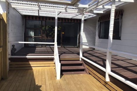 Photo of property in 2/5 Nelson Avenue, Northcote Point, Auckland, 0627