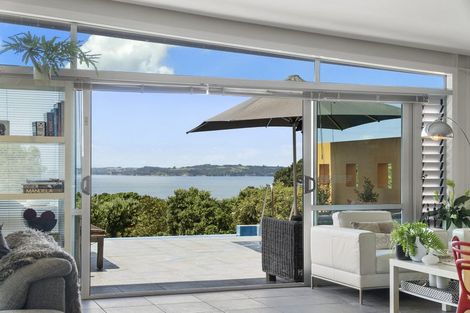 Photo of property in 36a Glenelg Road, Red Beach, 0932