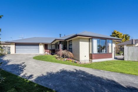 Photo of property in 12 Corfe Castle Lane, Levin, 5510