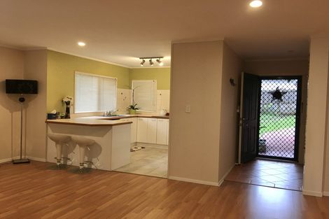 Photo of property in 18 Mercury Lane, Windsor Park, Auckland, 0632