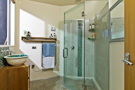 Photo of property in 218 Mcpike Road, Waimauku, 0883