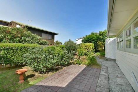 Photo of property in 48 Tindalls Bay Road, Tindalls Beach, Whangaparaoa, 0930