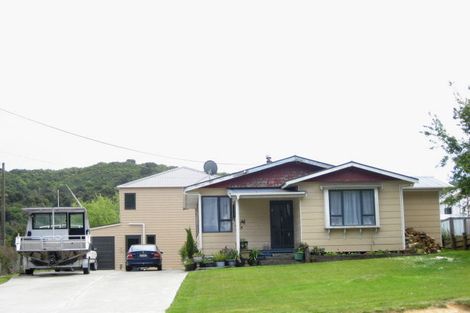 Photo of property in 145 Waikawa Road, Picton, 7220